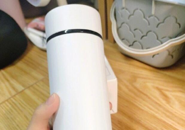 禮品保溫杯定制-禮品真空保溫杯質(zhì)量如何判斷?