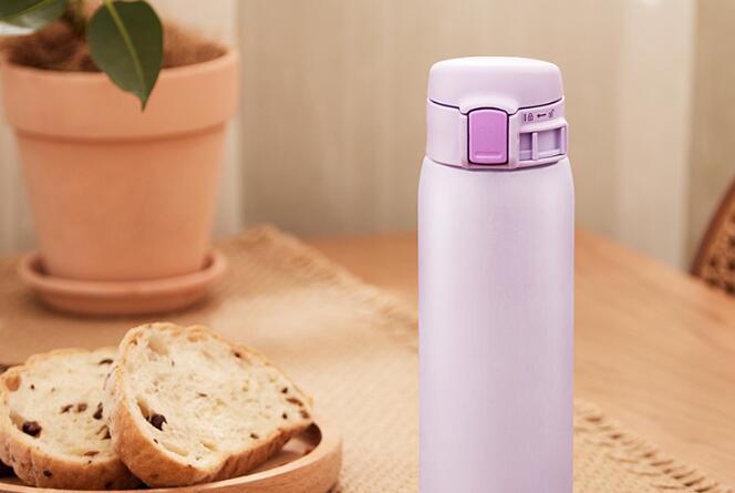 保溫杯里泡枸杞養(yǎng)生飲品的注意事項(xiàng)