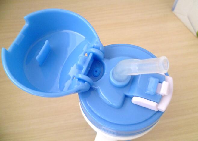 剖析不銹鋼兒童吸管壺設計和功能