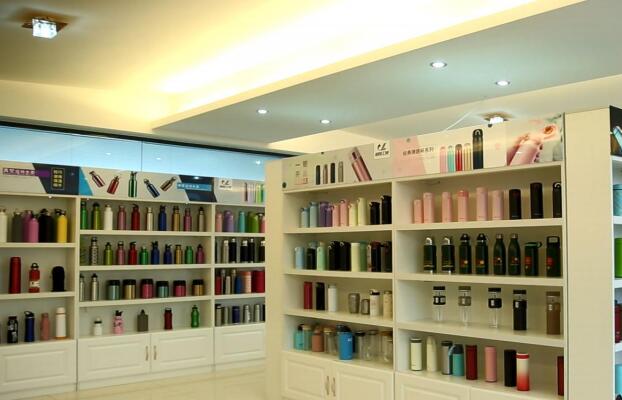 真空燜燒壺與保溫壺的深度解析