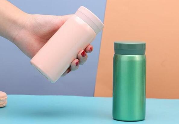 如何挑選一款優(yōu)質(zhì)的真空保溫杯