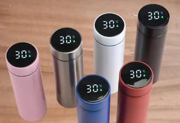 一種能充電的智能保溫杯制造技術(shù)原理